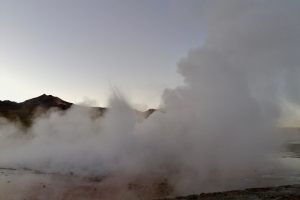 El Tatio gejserne sprøjter