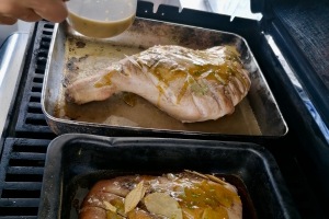 Grisen skal i grillen