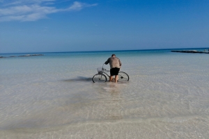 Cykel og Thomas må vaskes rene for mudder