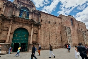 Plaza de Armas – byen centrale plads